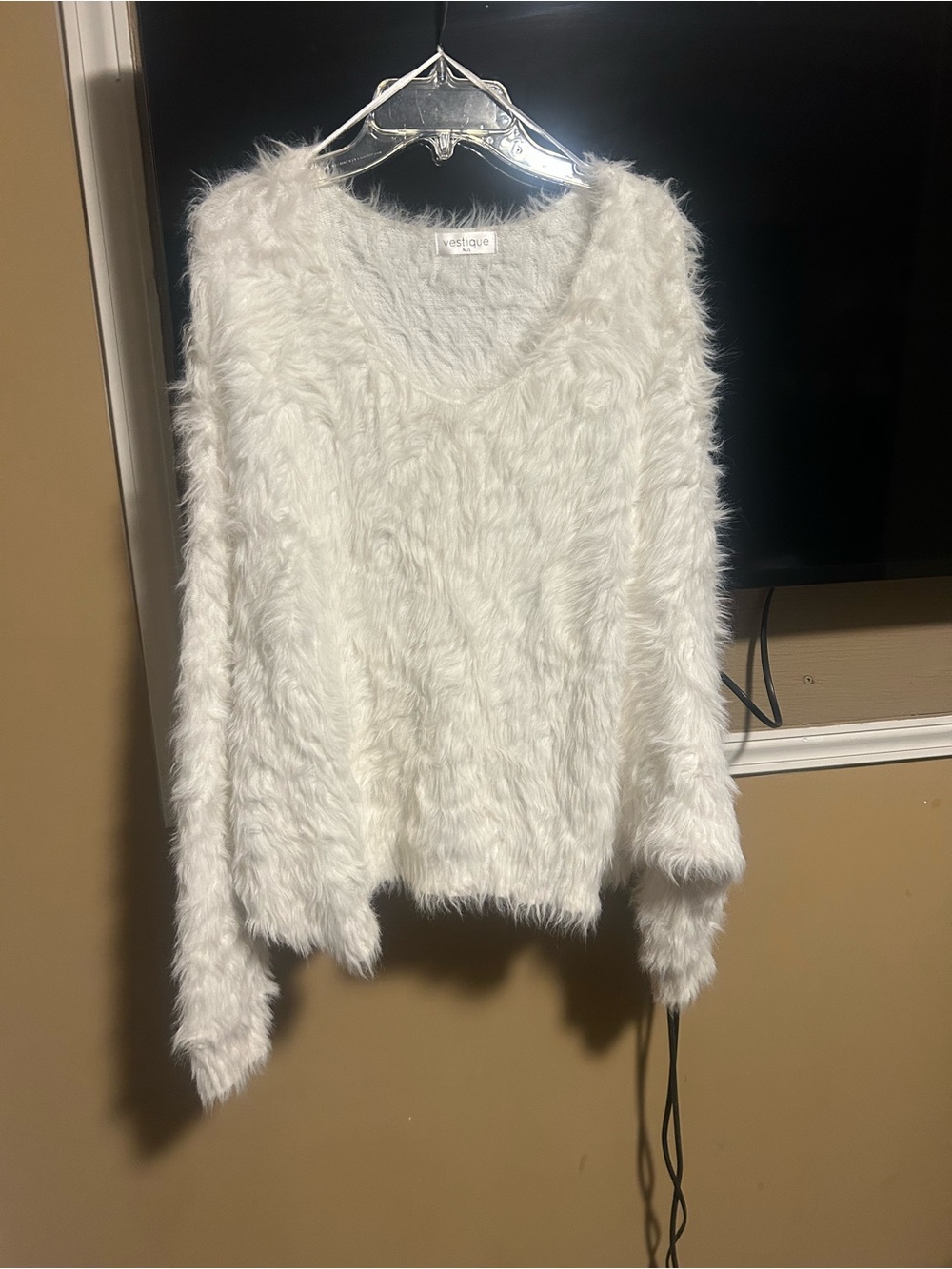 vestique White Faux-Fur V-Neck Fuzzy Sweater